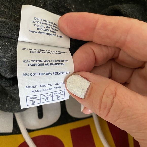 Delta Fleece S cadets hoodie
Maroon and gold 
Kangaroo pocket 
Drum core - Picture 5 of 6